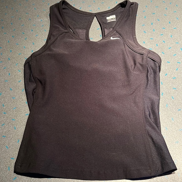 Nike Tank - Picture 1 of 4